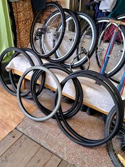 KOLESÁ 28 a 26 palcov + horský bicykel - 7