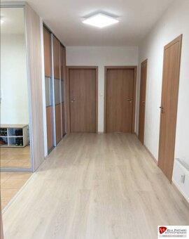 REB.SK Prenájom 3-izbového nadštandardného bytu Bratislava I - 7