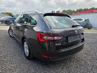 Škoda Superb Combi 2.0 TDI Sportline - 7