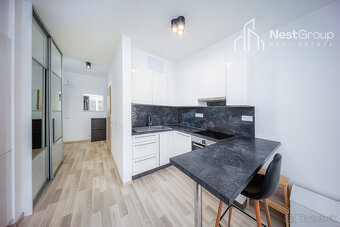 REZERVOVANÉ SLNEČNÝ 1-IZBOVÝ BYT 36 m2 S  BALKÓNOM, SLNEČNIC - 7