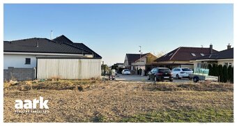 AARK: Stavebný pozemok - 606 m², Trakovice - 7