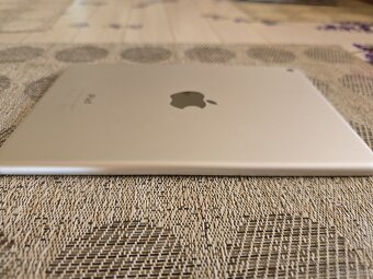 Predám iPad 5 32GB – rozbitý displej - 7