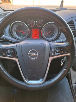 Predám Opel Insignia 2.0 CDTI r. v. 2011 - 7
