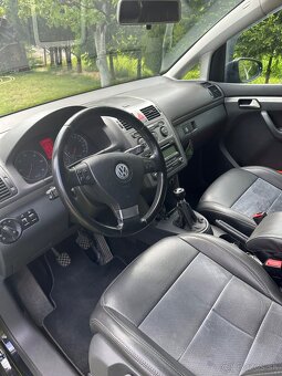 Volkswagen TOURAN 2,0 TDi 103kw r.v. 2009 - 7