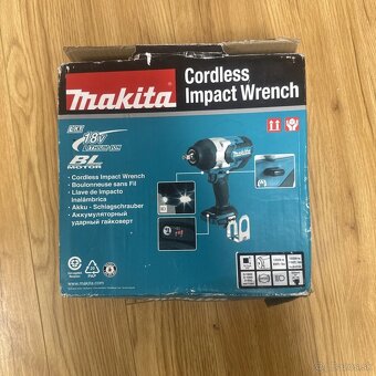 Makita DTW1002Z rázový uťahovač + batéria - 7