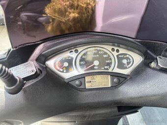 Yamaha Xmax 250 - 7