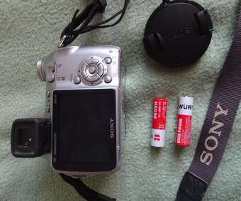 Predám digit. fotoaparát SONY DSC H1 na tužk. batérie - 7