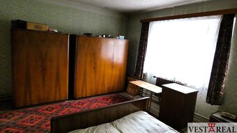 Na predaj rodinný dom s garážou, pozemok výmera 2003 m2 Horn - 7