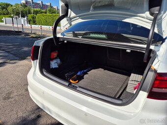 Predám VW Jetta 1.2 TSI Comfortline - 7