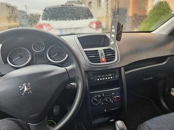 Predám alebo rozpredám v celku Peugeot 207 - 7