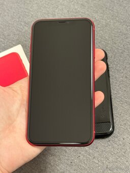 iPhone 11 64gb Červený - 7