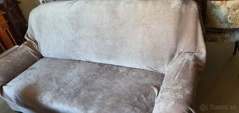 Predam skoro novu sedaciu supravu 3 + 2 - 7