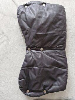 Fusak+rukávniky+deka= 13€ - 7