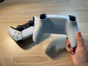 PlayStation 5 Disc Edition + 2× DualSense ovládače - 7