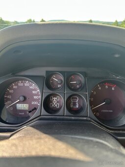 Mitsubishi Pajero 2,5 - 7