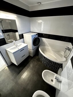 Na predaj 4 izbový RD s 894 m2  pozemkom v Or.Potôni - 7
