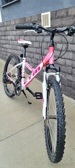 REZERVOVANY ... Bicykel Ctm 24" willy pink - 7