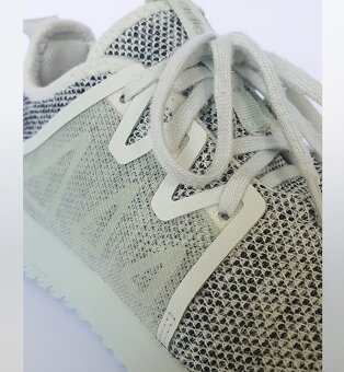 Dámske tenisky Adidas Tubular, veľ.39 - 7