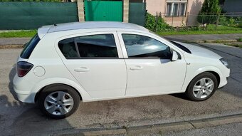 Opel Astra H, 1.6 benzin, 85kw, r. 2011 - 7