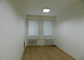 ✳️ Kancelárske priestory, 2 miestnosti - 35 m2, v centre ✳️ - 7