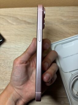 Predám IPHONE 15 128GB - 7