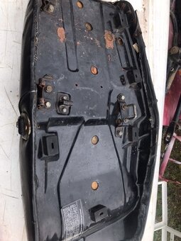 Sedadlo na Kawasaki KZ 650 (Z650) 1977 - 1979 - 7