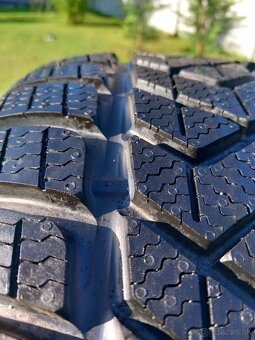 235/40 r18 zimne pneumatiky - 7
