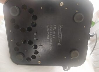 Starý bakelitový telefon - 7