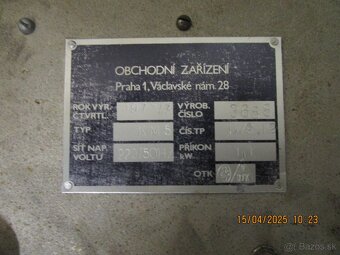 PREDAM RETRO OBCHODNY KAVOVY MLYNCEK r.v.1977 - 7