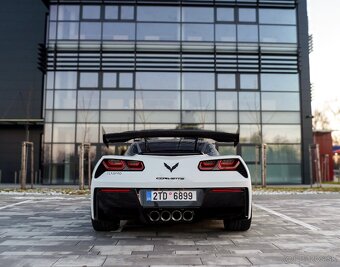 Chevrolet Corvette C7 STINGRAY - 7