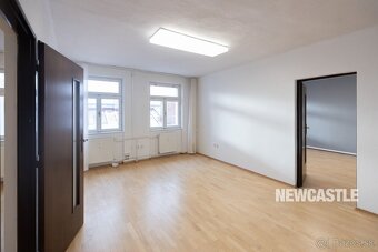 NEWCASTLE⏐Na prenájom kancelárske priestory s parkovaním, pr - 7