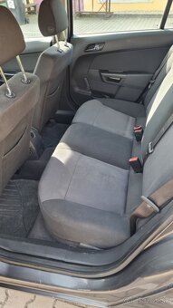 Astra 1,6 benzin 85kw 2011 - 7