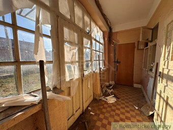 Starý sedliacky dom na veľkom pozemku – vhodné na výstavbu - 7