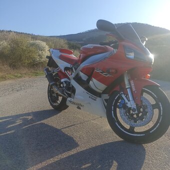 Predám Yamaha R1 - 7