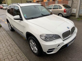 Predám BMW X5 4.0 xDrive - 7