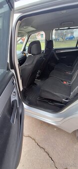 Citroën C4 Picasso 1.6 HDI 7 miest - 7