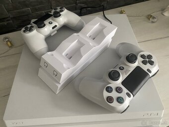 PS4 Pro 1Tb + Hry - 7