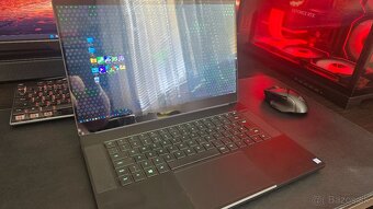 Razer Blade 15 Advanced 2019, RTX 2080 MAX Q, 64GB DDR4 - 7