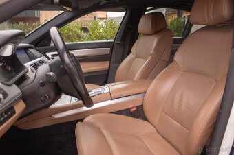 BMW Rad 7 740d xDrive 01/2011 - 7