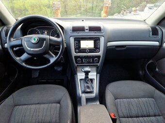 Škoda Octavia Combi 2.0 TDI DSG ELEGANCE TOP STAV - 7