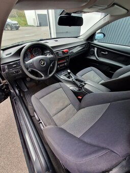 BMW e92 320i coupe manuál - 7