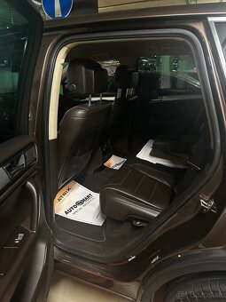 VW Touareg 3.0 V6 TDI - 7