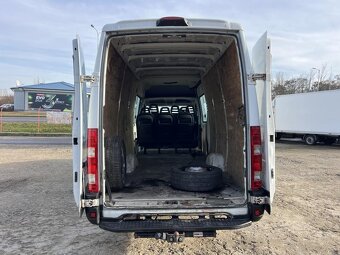 Prodám 2.3HPT. 93kw. 35S13. 6 míst.Tažné zař.: 3.500kg. - 7