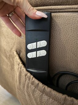 Polohovateľné kreslo - 7