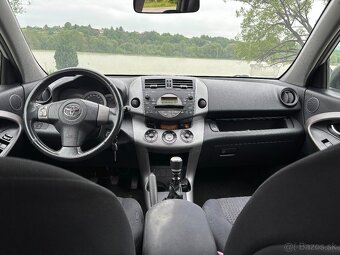 TOYOTA RAV4 2.2 D4-D 4x4 - 7