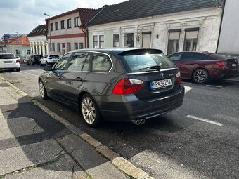 BMW e91 330d xDrive - 7