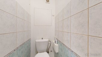 Na predaj: 2-izbový byt s lodžiou a potenciálom v Trnave - 7