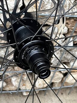 nove Komplet kolesa 29 bontrager line comp 30mm - 7