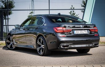 BMW Rad 7 730d xDrive A/T - 7