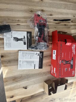 Milwaukee M12 BPRT-0 Aku nitovacie kliešte - 7